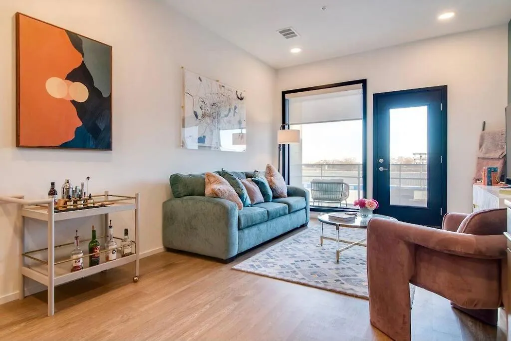 Stylish Downtown Condo W/ Pool & Parking Νάσβιλ 0*,